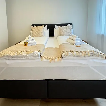 Appartement 3 Apartment, 80 Qm, Ruhig Und Zentrumsnah, Max 5 Pers, Balkon, Garage, Internet 300 Mbit *