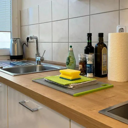 Apartment 3 Apartment, 80 Qm, Ruhig Und Zentrumsnah, Max 5 Pers, Balkon, Garage, Internet 300 Mbit