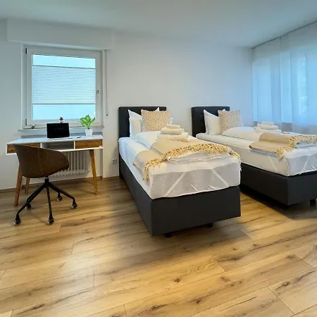 3 Apartment, 80 Qm, Ruhig Und Zentrumsnah, Max 5 Pers, Balkon, Garage, Internet 300 Mbit Sindelfingen