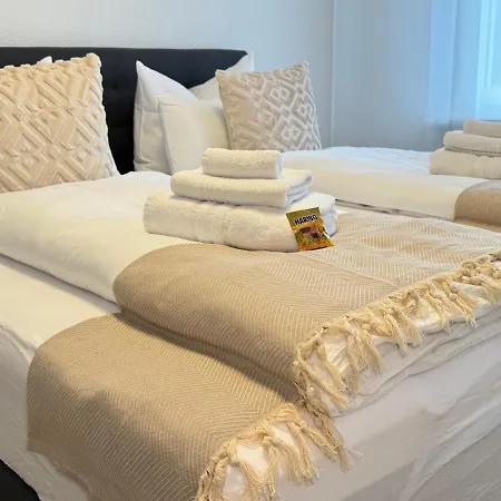 3 Apartment, 80 Qm, Ruhig Und Zentrumsnah, Max 5 Pers, Balkon, Garage, Internet 300 Mbit *