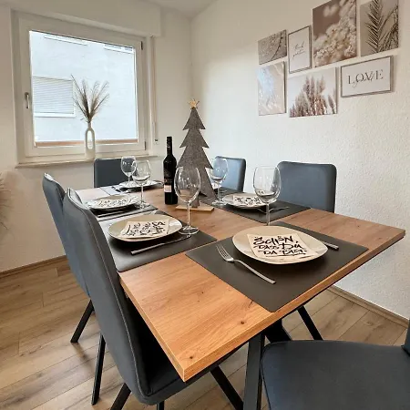 3 Apartment, 80 Qm, Ruhig Und Zentrumsnah, Max 5 Pers, Balkon, Garage, Internet 300 Mbit Sindelfingen