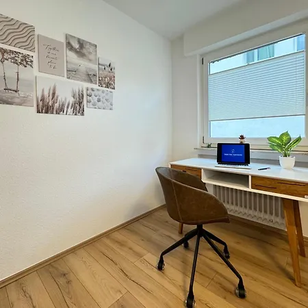 3 Apartment, 80 Qm, Ruhig Und Zentrumsnah, Max 5 Pers, Balkon, Garage, Internet 300 Mbit * Sindelfingen
