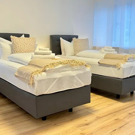 3 Apartment, 80 Qm, Ruhig Und Zentrumsnah, Max 5 Pers, Balkon, Garage, Internet 300 Mbit