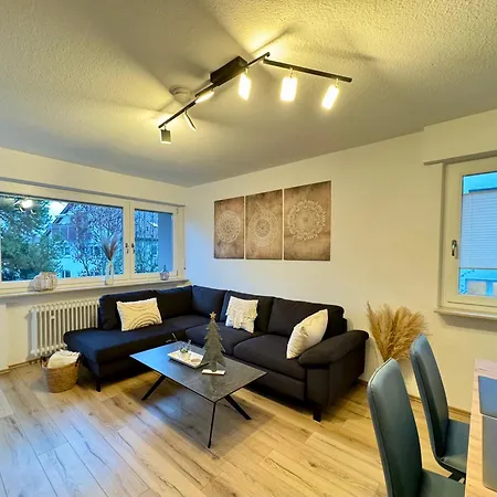 3 Apartment, 80 Qm, Ruhig Und Zentrumsnah, Max 5 Pers, Balkon, Garage, Internet 300 Mbit Sindelfingen